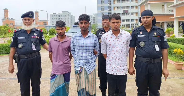 র‍্যাব হেফাজতে গ্রেপ্তার তিন আসামি